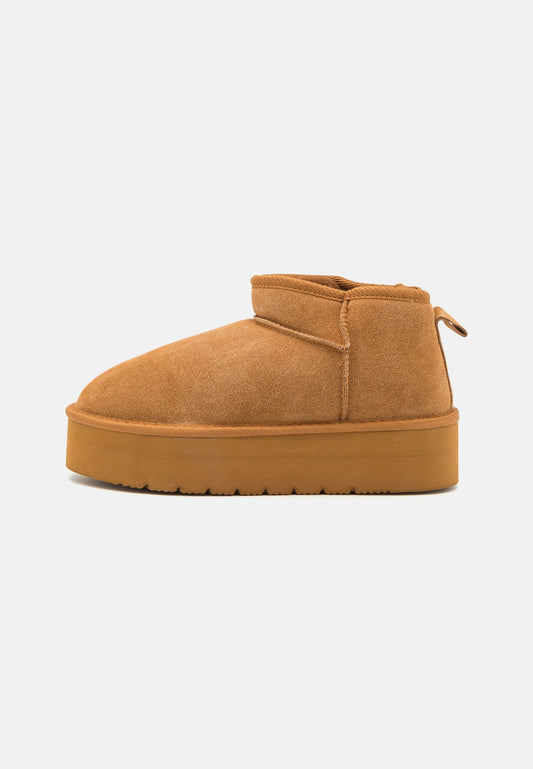 Braune gefütterte Stiefeletten